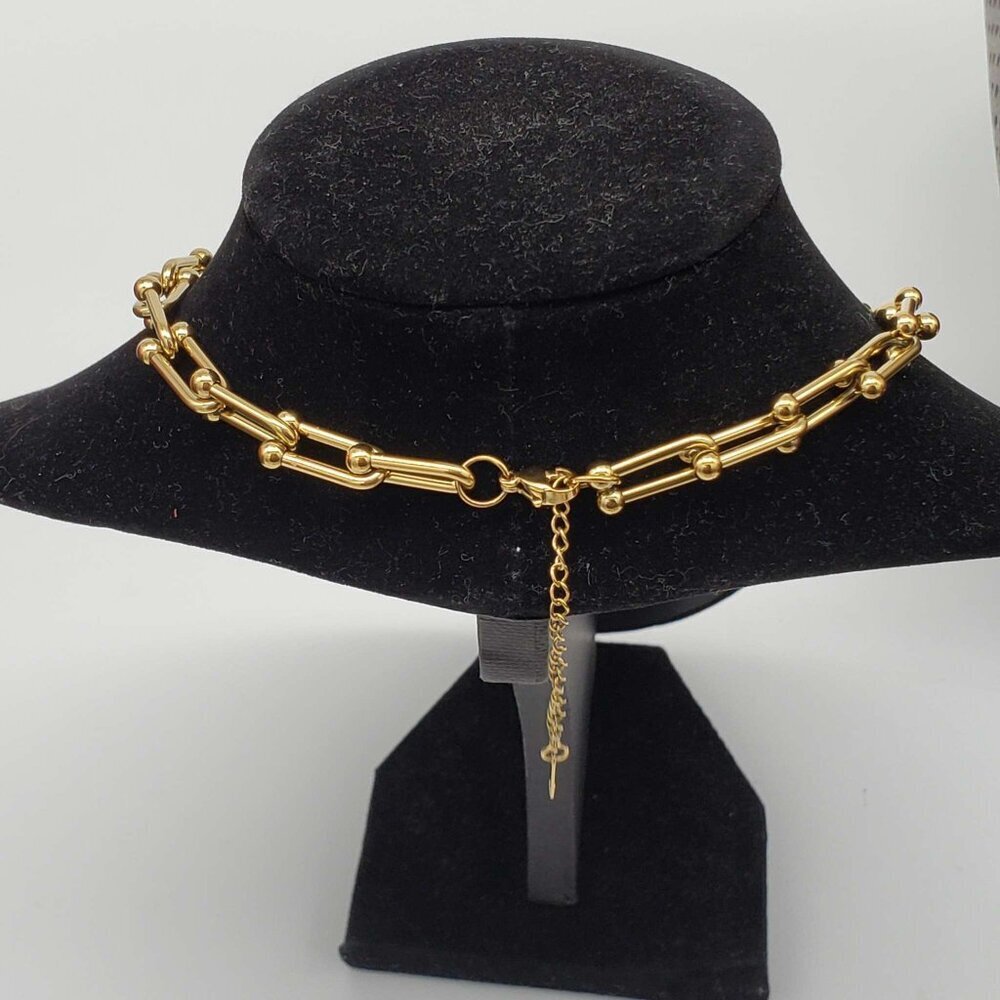 100% Auth Louis Vuitton Lock & Key with Unbranded Gold Plated Chain Necklace - Picture 4 of 11
